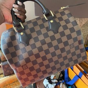 Authentic Louis Vuitton Speedy 25